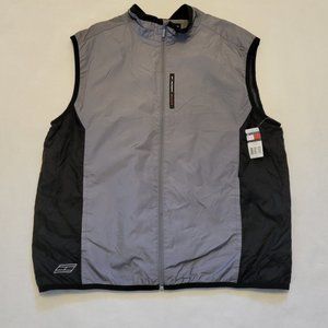 Tommy Hilfiger Zip Work Out Vest. Light Weight Wind Breaker With Carry Pocket.